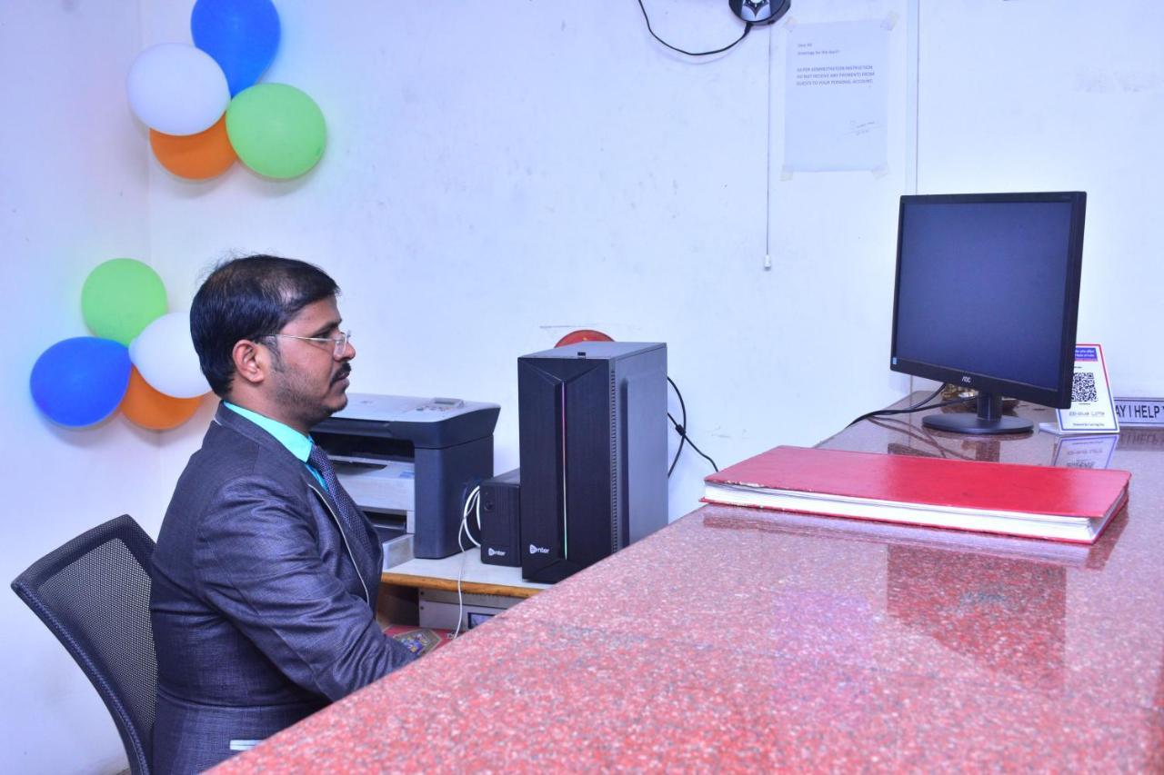Hotel Mid East Haridaspur Экстерьер фото