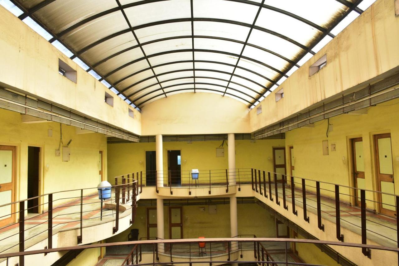 Hotel Mid East Haridaspur Экстерьер фото